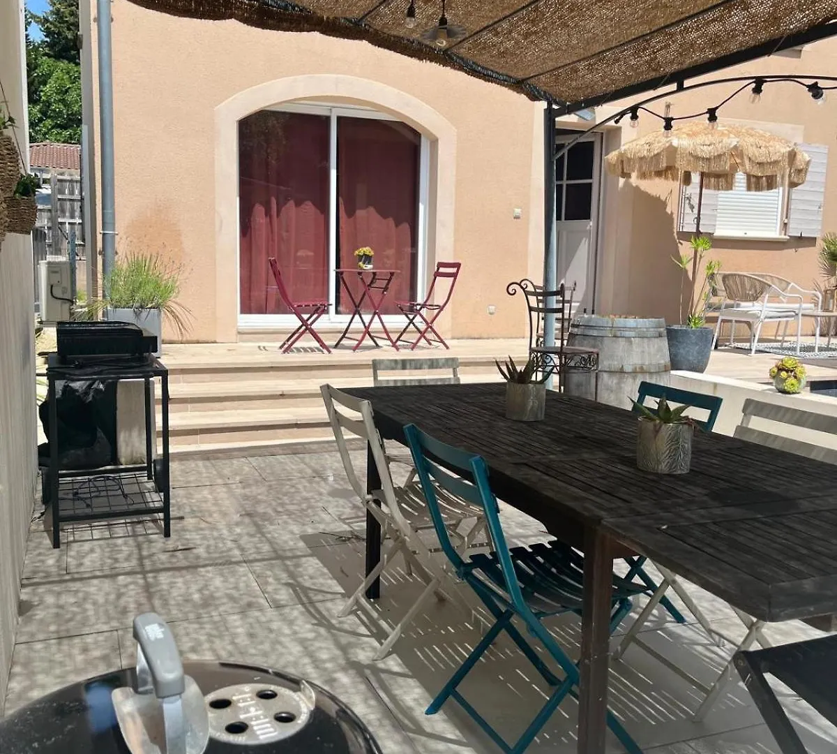 別荘 La Villa Pausa En Drome Provencale Montboucher-sur-Jabron フランス